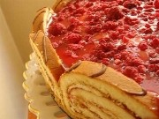 Ahududulu Yaş Pasta Tarifi